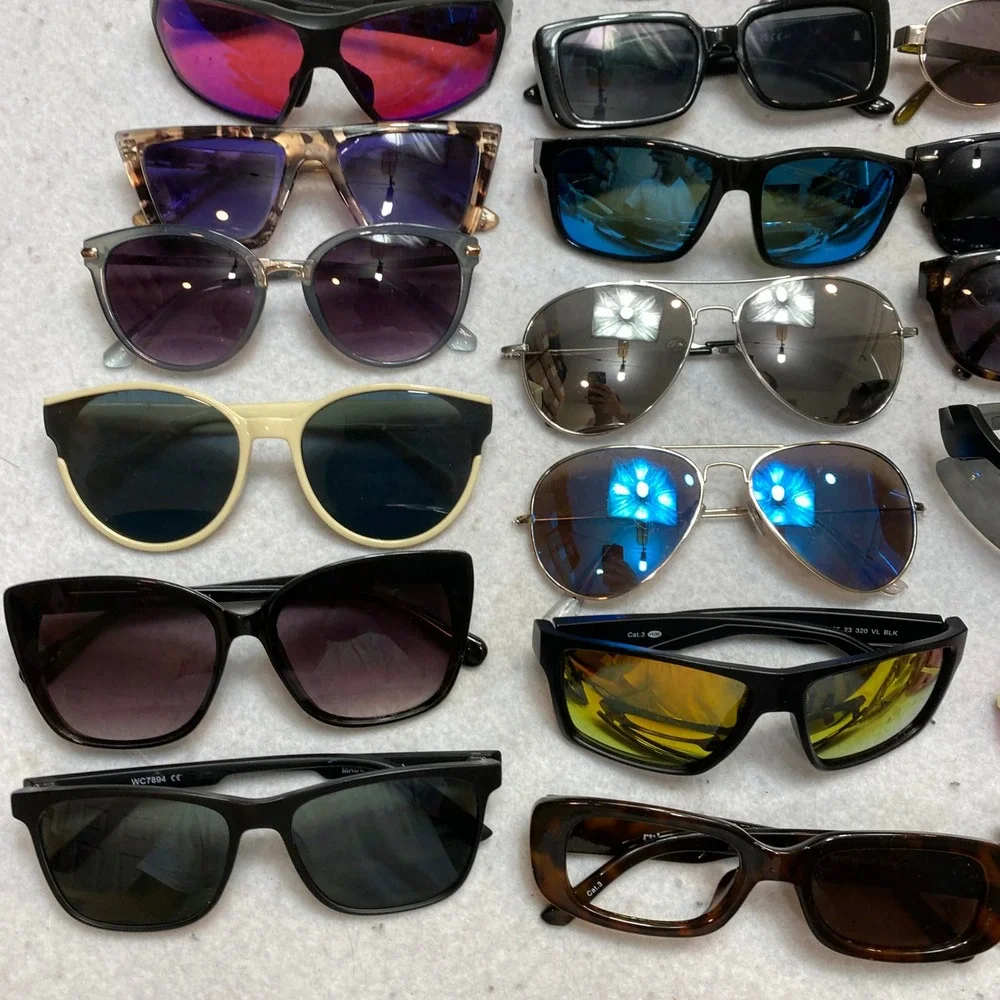 Lot Of 20 Mixed Brand Sunglasses Lot Unisex OS Multi Aviator Sport Bundle